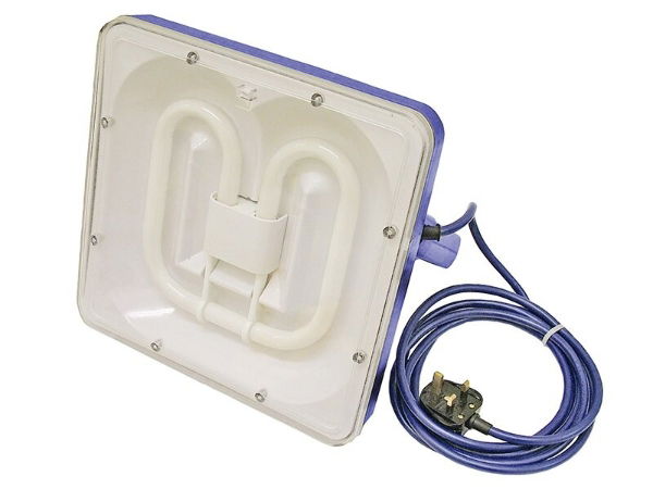 HEAVY-DUTY FLUORESCENT TASK LIGHT 55 WATT 240 VOLT