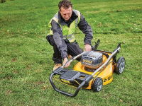 DeWALT® XR Brushless Lawnmower 18V