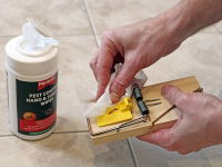 PEST CONTROL HAND & SURFACE WIPES