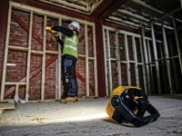 DCL077 COMPACT TASK LIGHT 12/18V BARE UNIT